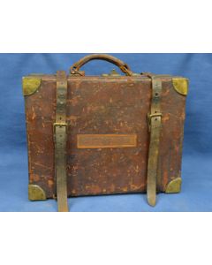 William Evans leather and oak shotgun cartridge magazine box on green felt

